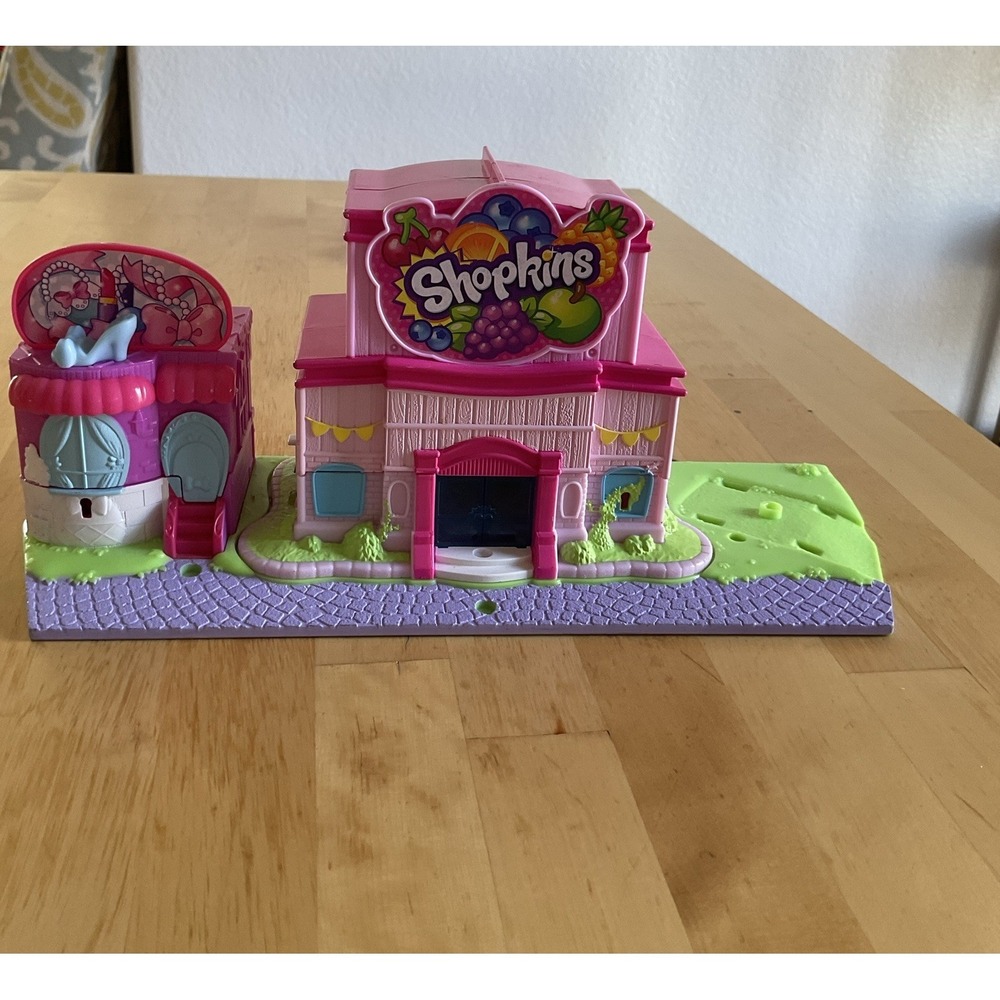 Shopkins Lil' Secrets, Secret Small Mall Playset Flaw